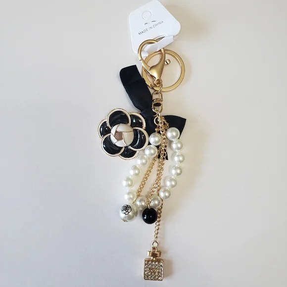 new fashion Traditional Luxury Accessory pearl and Rhinestone Keychain Clover - Picture 4 of 7